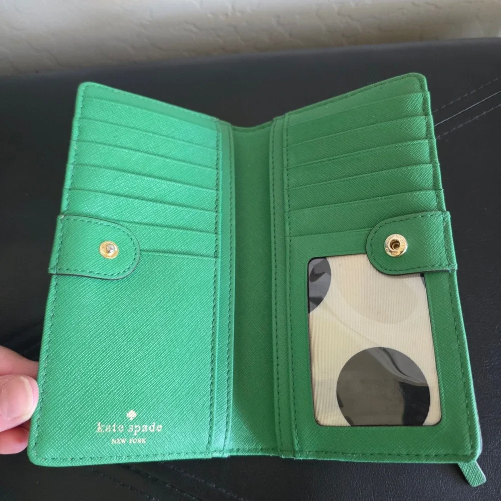Kate Spade Green Wallet